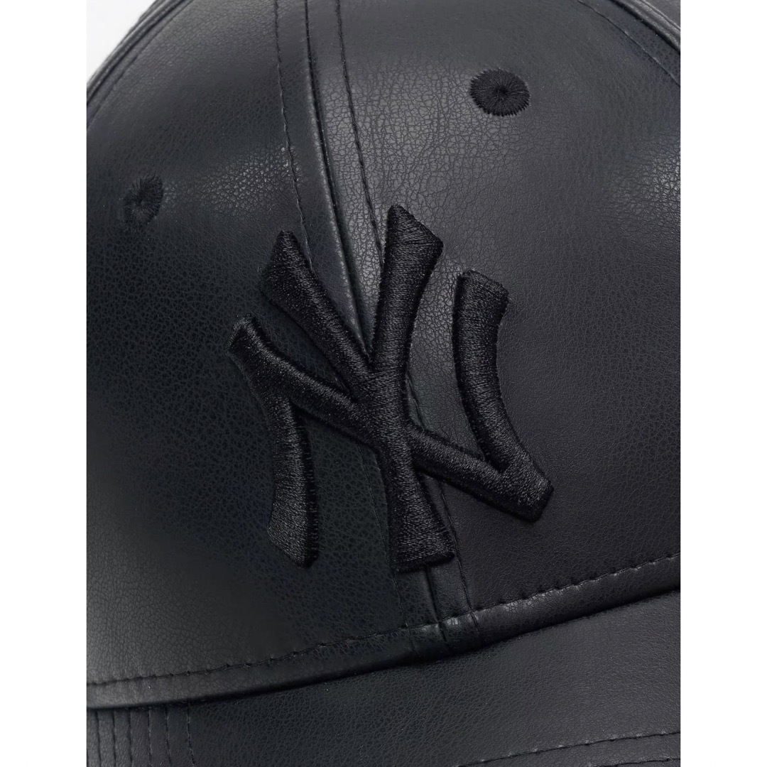 NEW ERA(ニューエラー)のニューエラ 9Forty NY キャップ 帽子 ヤンキース レザー  ブラック レディースの帽子(キャップ)の商品写真