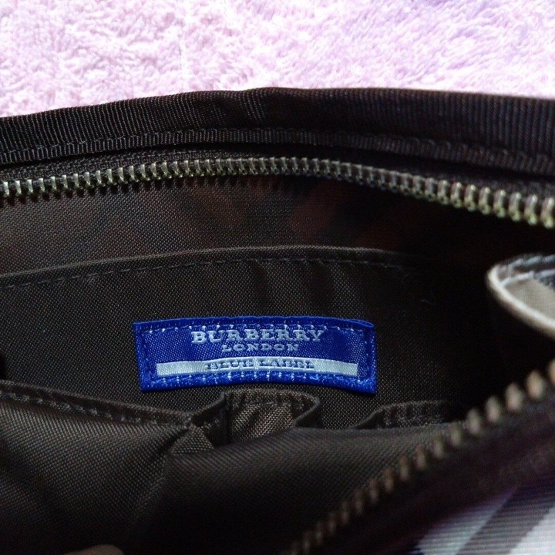 BURBERRY BLUE LABEL(バーバリーブルーレーベル)の【新品未使用】BURBERRY 化粧ポーチ レディースのファッション小物(ポーチ)の商品写真