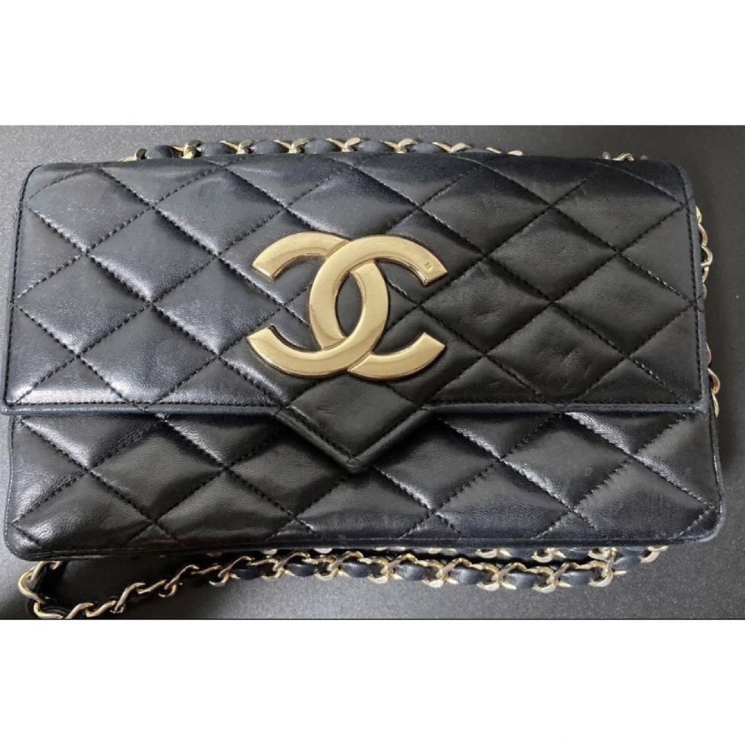 バッグCHANEL ショルダーバッグ デカココ　マトラッセ プッシュロック チェーン