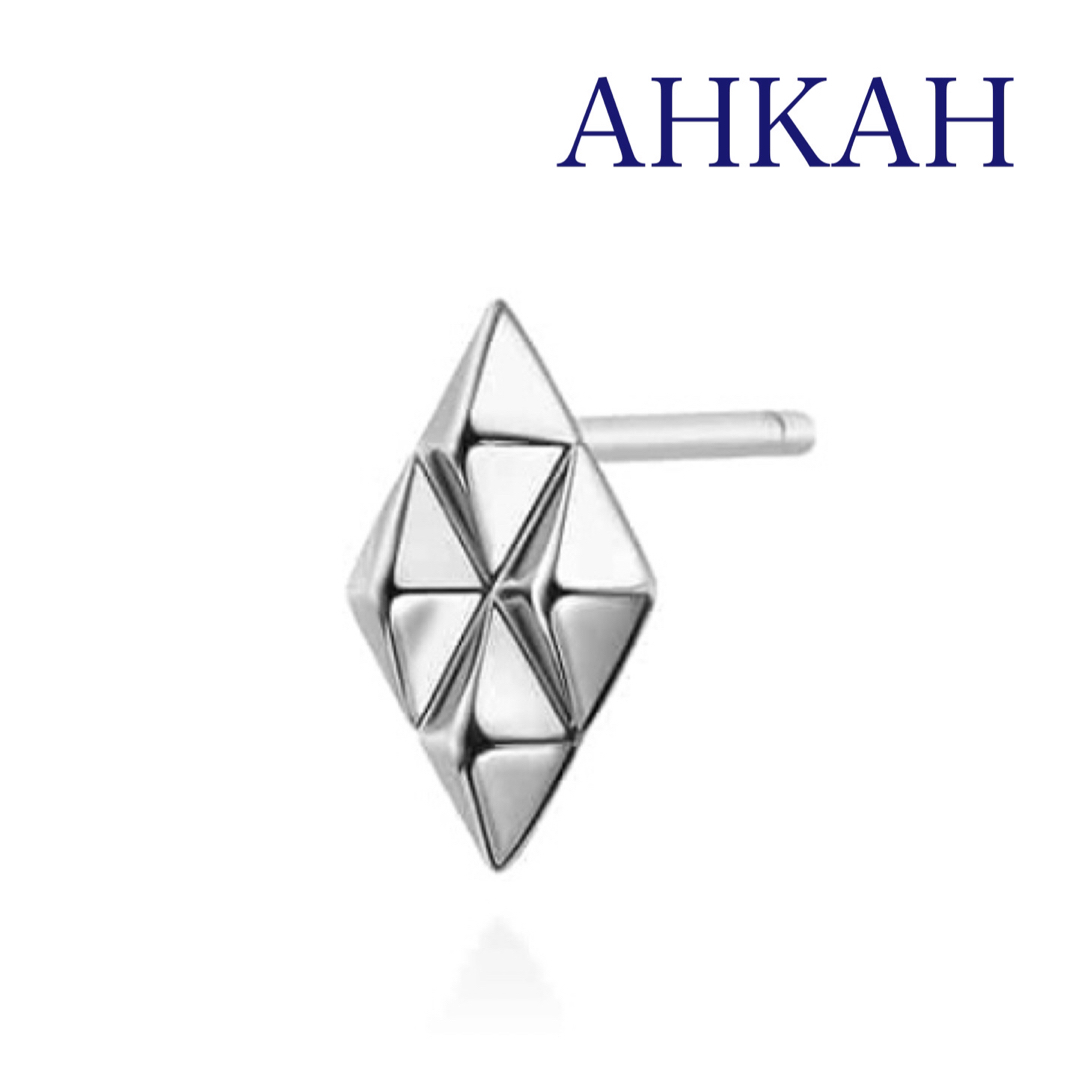 AHKAH(アーカー)のアーカー フラグメント テトラスタッド シングル ピアス レディースのアクセサリー(ピアス)の商品写真