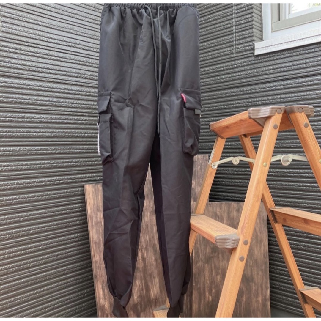 ジョガーパンツ XL 黒 ブラック カーゴ　チノパン 無地 韓国　　ユニセックス メンズのパンツ(ワークパンツ/カーゴパンツ)の商品写真