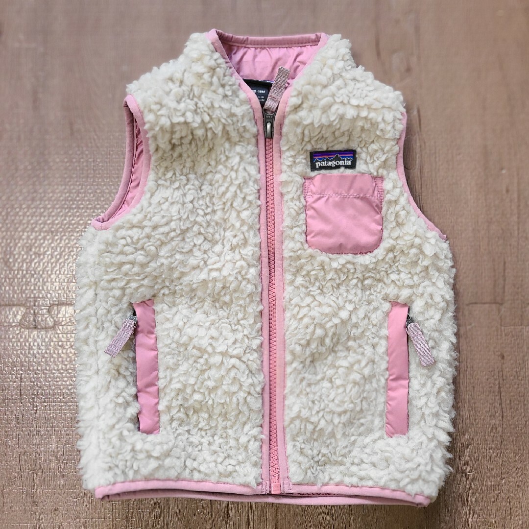 patagonia(パタゴニア)のpatagonia パタゴニアもこもこベスト レトロX キッズ/ベビー/マタニティのベビー服(~85cm)(ジャケット/コート)の商品写真