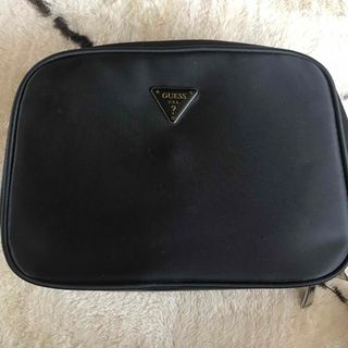 GUESS - GUESS ゲス ポーチ バニティ 化粧 メイクポーチ バッグ 美品の ...