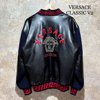 ヴェルサーチ(VERSACE)のVERSACE CLASSIC V2 ヴェルサーチ 刺繍 スタジャン(スタジャン)