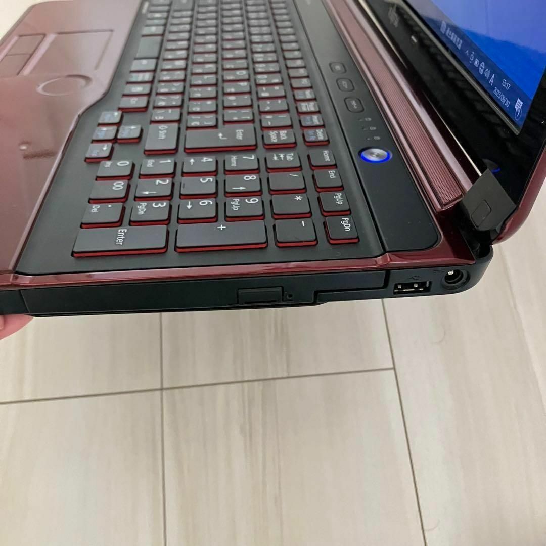 初心者向けノートパソコン　富士通　赤　500GB マウスつき　ワード、エクセル可