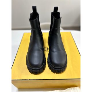 KEEN サイドゴアブーツ　ブラック　23cm　美品