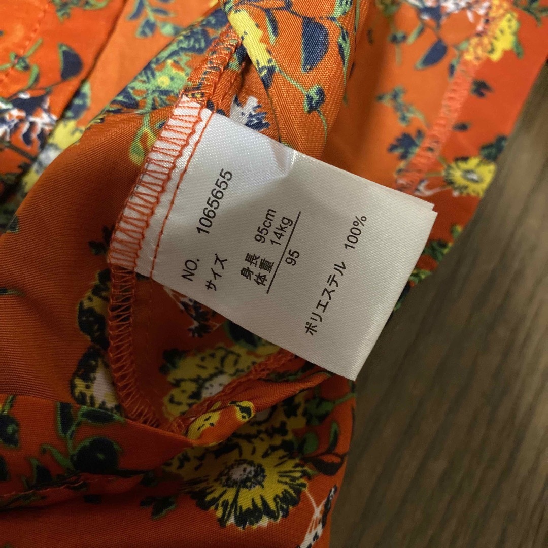 バースデイ(バースデイ)の最終値下　花柄チュニック  ブラウス キッズ/ベビー/マタニティのキッズ服女の子用(90cm~)(ブラウス)の商品写真