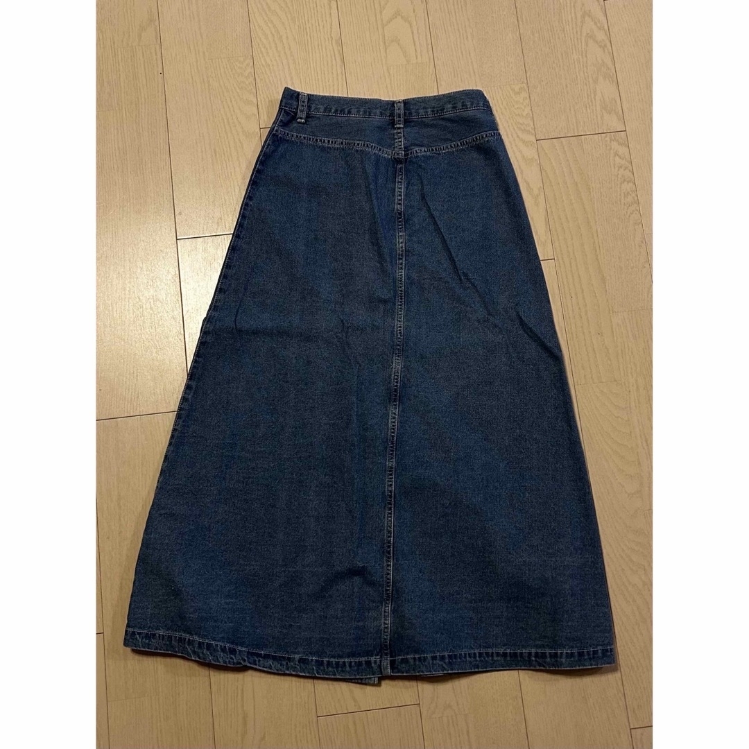 GU(ジーユー)のデニムフロントボタンナローミディスカート　ブルー　L レディースのスカート(ロングスカート)の商品写真