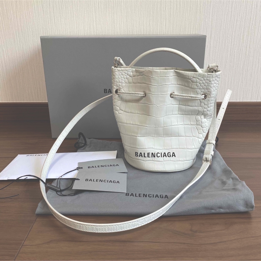 美品！BALENCIAGA エブリディ　ショルダーバッグ　バレンシアガ