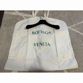 ボッテガヴェネタ(Bottega Veneta)のbottega ジャケットカバー ハンガー付き(押し入れ収納/ハンガー)