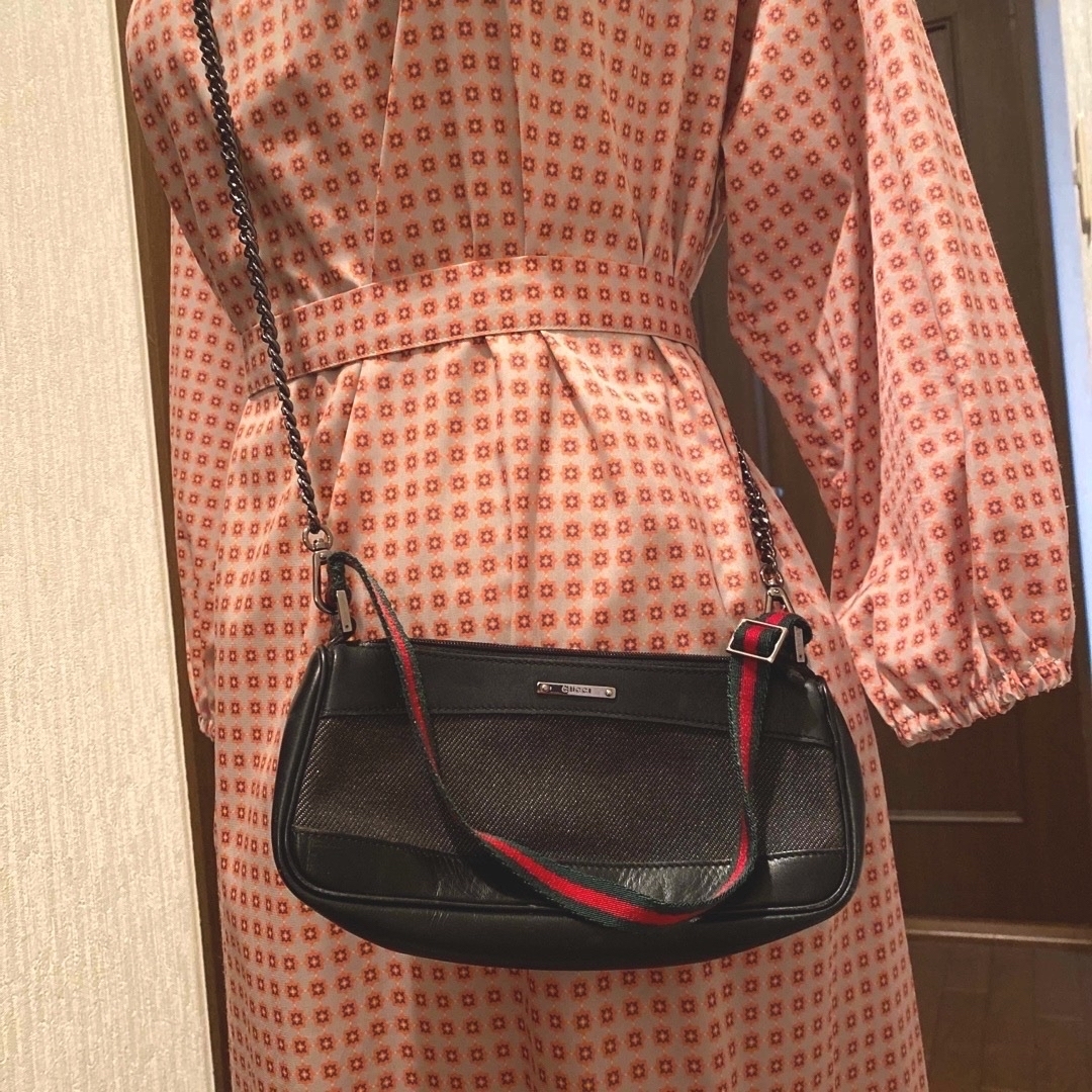 Gucci(グッチ)の美品　GUCCI ポーチ　ミニショルダーバッグ レディースのバッグ(ショルダーバッグ)の商品写真