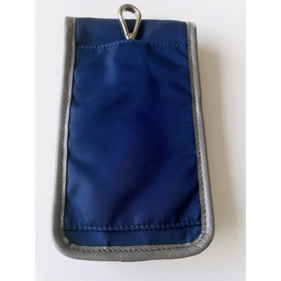 PRADA(プラダ)の【ウルフィー様専用】プラダ ポーチ ナイロン ブルー 小物入れ メンズのバッグ(その他)の商品写真