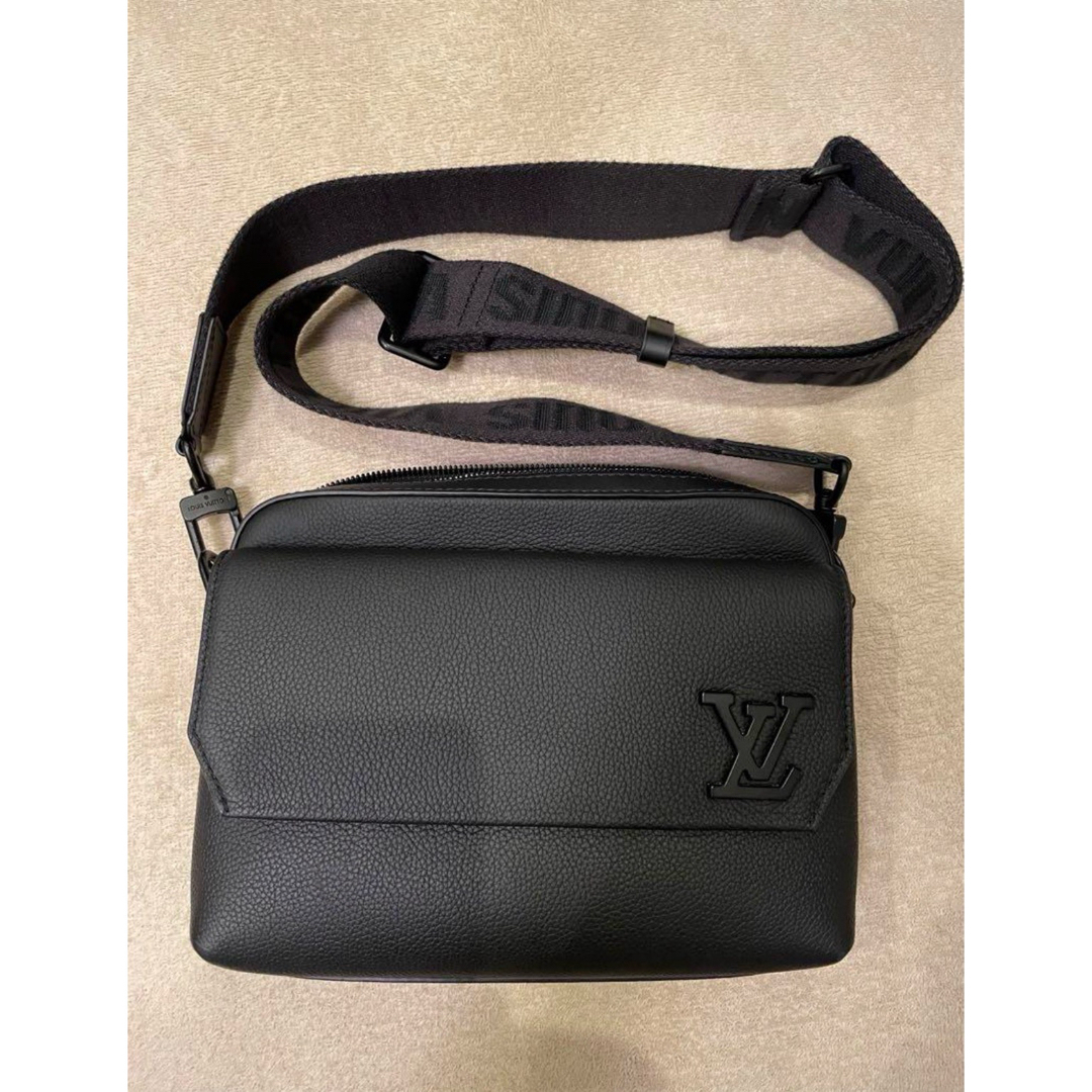 LOUIS VUITTON(ルイヴィトン)のルイ・ヴィトン ファストライン・メッセンジャー M22482  美品 【中古】 メンズのバッグ(ショルダーバッグ)の商品写真