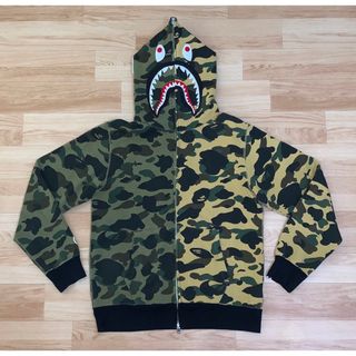 アベイシングエイプ(A BATHING APE)の★激レア★ APE 1st camo シャークパーカー XL パーカー kaws(パーカー)