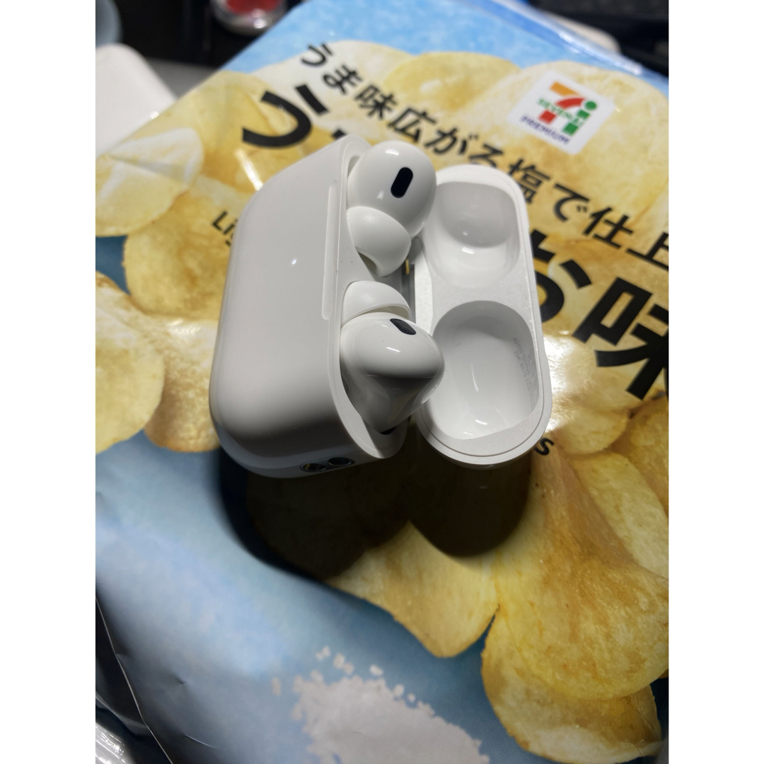 Apple AirPods Pro 第2世代 lightningヘッドフォン/イヤフォン