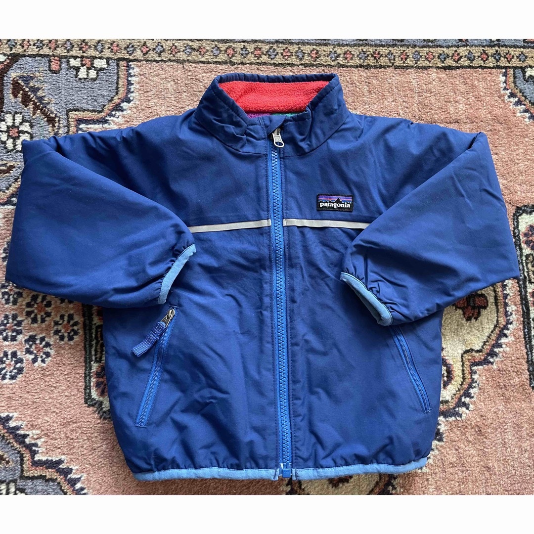 patagonia(パタゴニア)のpatagonia パタゴニア　リバーシブルジャケット　 キッズ/ベビー/マタニティのキッズ服男の子用(90cm~)(ジャケット/上着)の商品写真