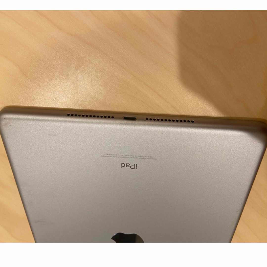 Apple(アップル)の【中古品】iPad 第6世代 WiFi 32GB スペースグレイ スマホ/家電/カメラのPC/タブレット(タブレット)の商品写真