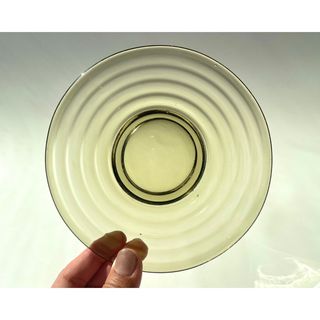 イッタラ(iittala)のアイノ・アアルト/ KARHUL  ボルゲブリック プレート　スモーク①(置物)