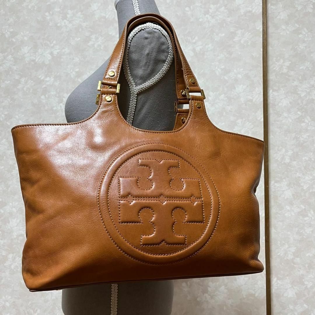 Tory Burch(トリーバーチ)の【美品】トリーバーチ　トートバッグ　オールレザー　 デカロゴ　ステッチ レディースのバッグ(トートバッグ)の商品写真