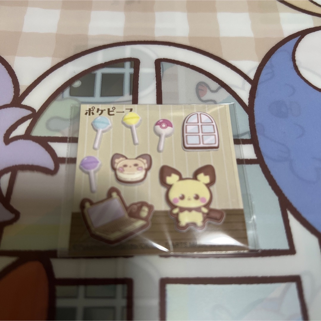 ポケピース　ふにペタシール　ピチュー エンタメ/ホビーのおもちゃ/ぬいぐるみ(キャラクターグッズ)の商品写真