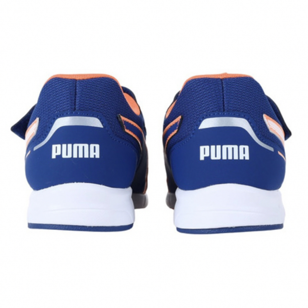 PUMA(プーマ)の新品未使用　プーマ　子供靴21㎝　運動靴 キッズ/ベビー/マタニティのキッズ靴/シューズ(15cm~)(スニーカー)の商品写真