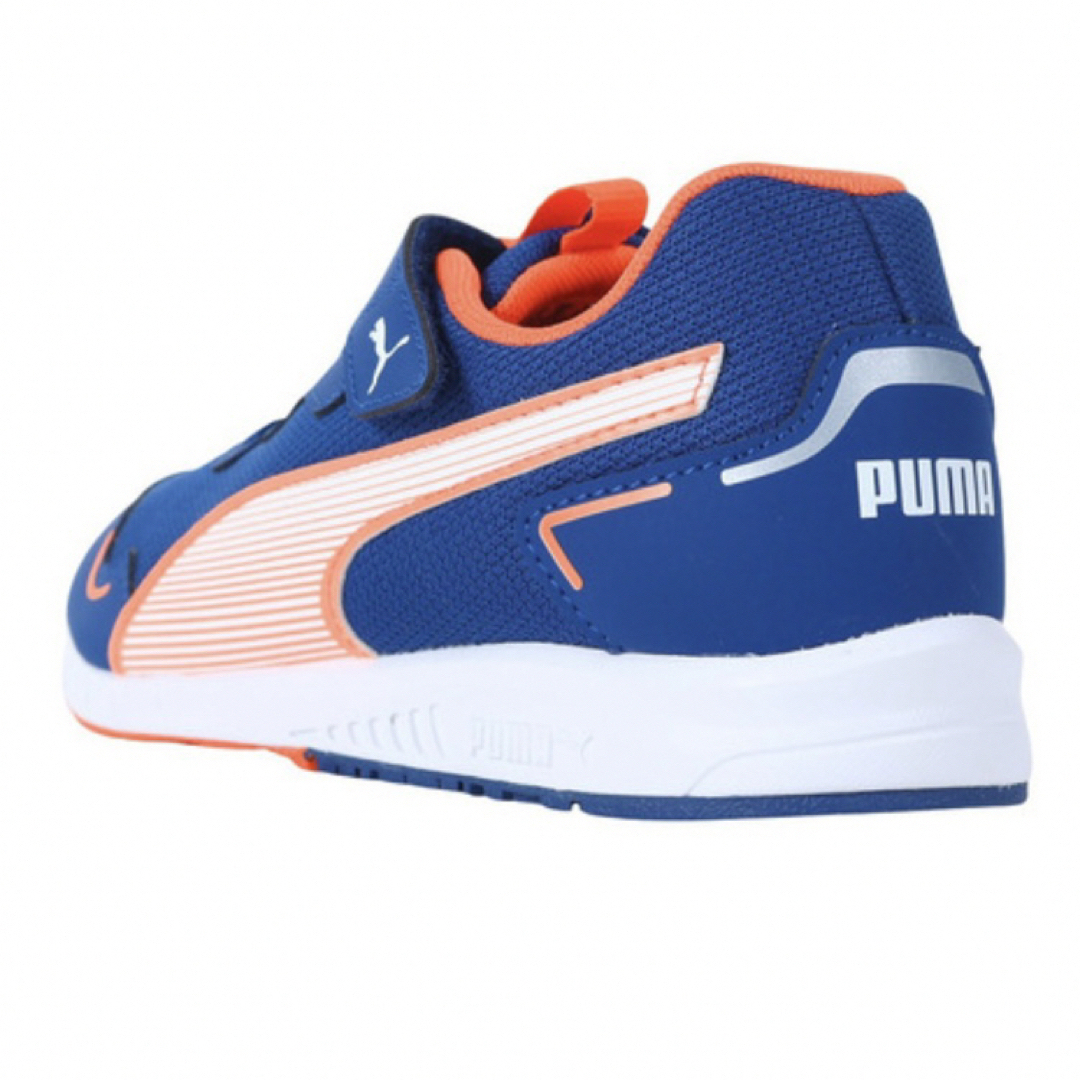 PUMA(プーマ)の新品未使用　プーマ　子供靴21㎝　運動靴 キッズ/ベビー/マタニティのキッズ靴/シューズ(15cm~)(スニーカー)の商品写真