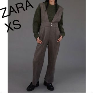 ザラ(ZARA)のストラップフェイクスエードオーバーオール(サロペット/オーバーオール)