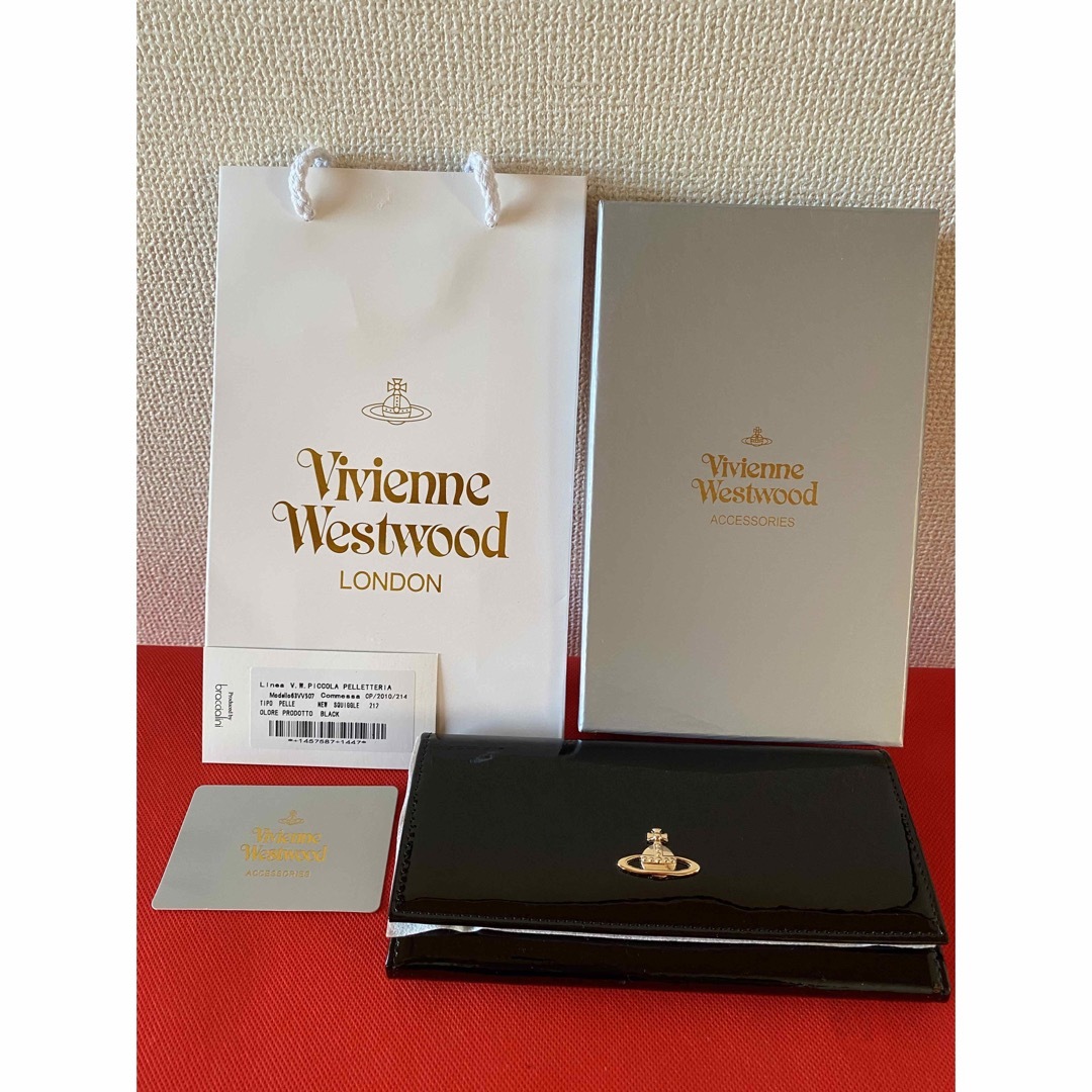 Vivienne Westwood(ヴィヴィアンウエストウッド)のヴィヴィアンウエストウッド　長財布　ブラック　エナメル　63VV507 レディースのファッション小物(財布)の商品写真