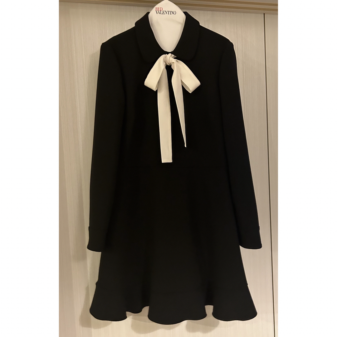 RED VALENTINO ワンピース ブラック ホワイトリボン-