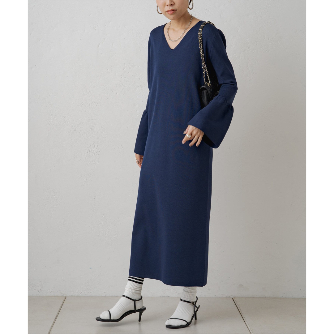 Loungedress(ラウンジドレス)の【Loungedress】ベルスリーブニットワンピース レディースのワンピース(ロングワンピース/マキシワンピース)の商品写真