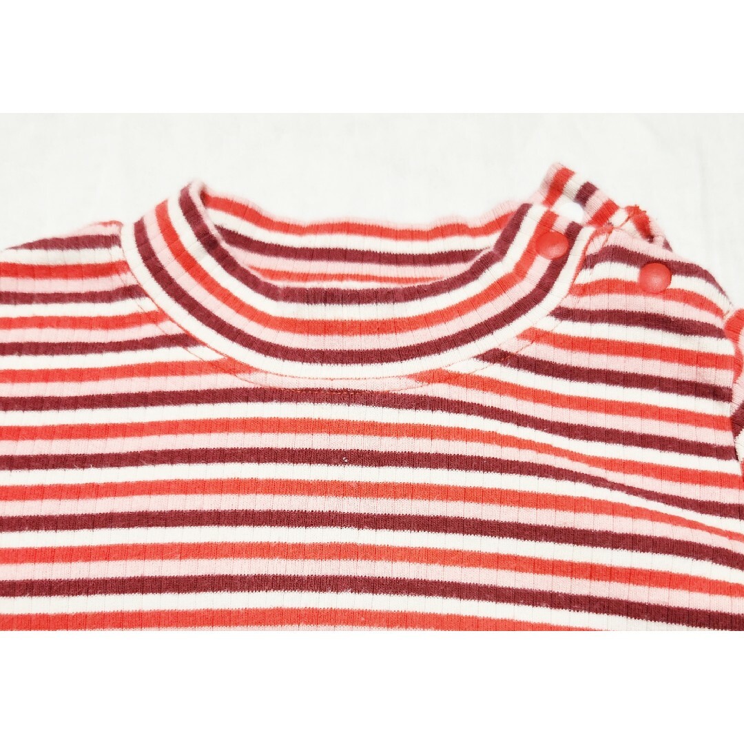 UNIQLO(ユニクロ)のユニクロ　リブハイネックTシャツ長袖　マルチボーダー　80サイズ キッズ/ベビー/マタニティのベビー服(~85cm)(Ｔシャツ)の商品写真