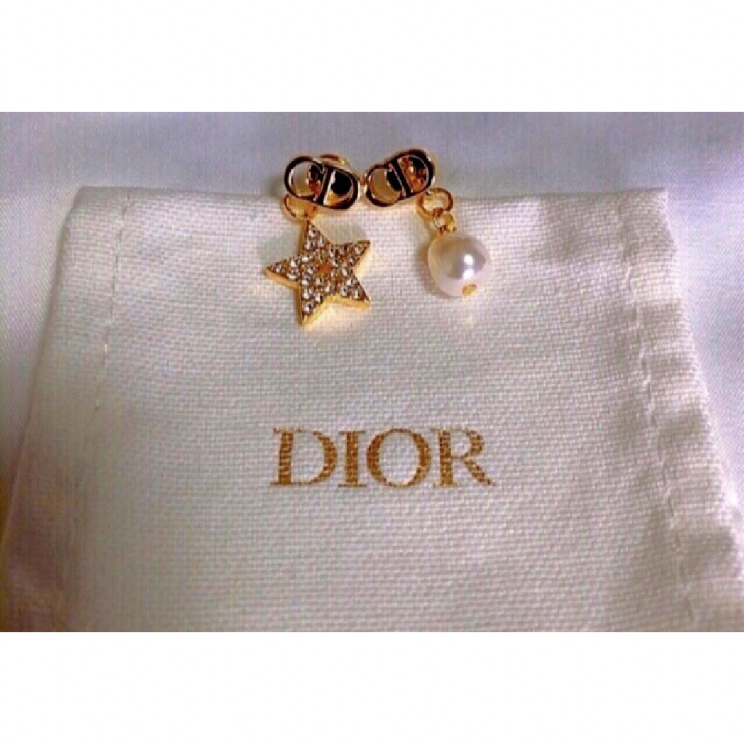 Christian Dior - 専用 Dior CD ロゴ 揺れるピアス パール ストーン 星