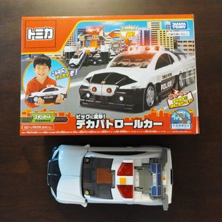 タカラトミー(Takara Tomy)のビッグに変形！デカパトロールカー(電車のおもちゃ/車)