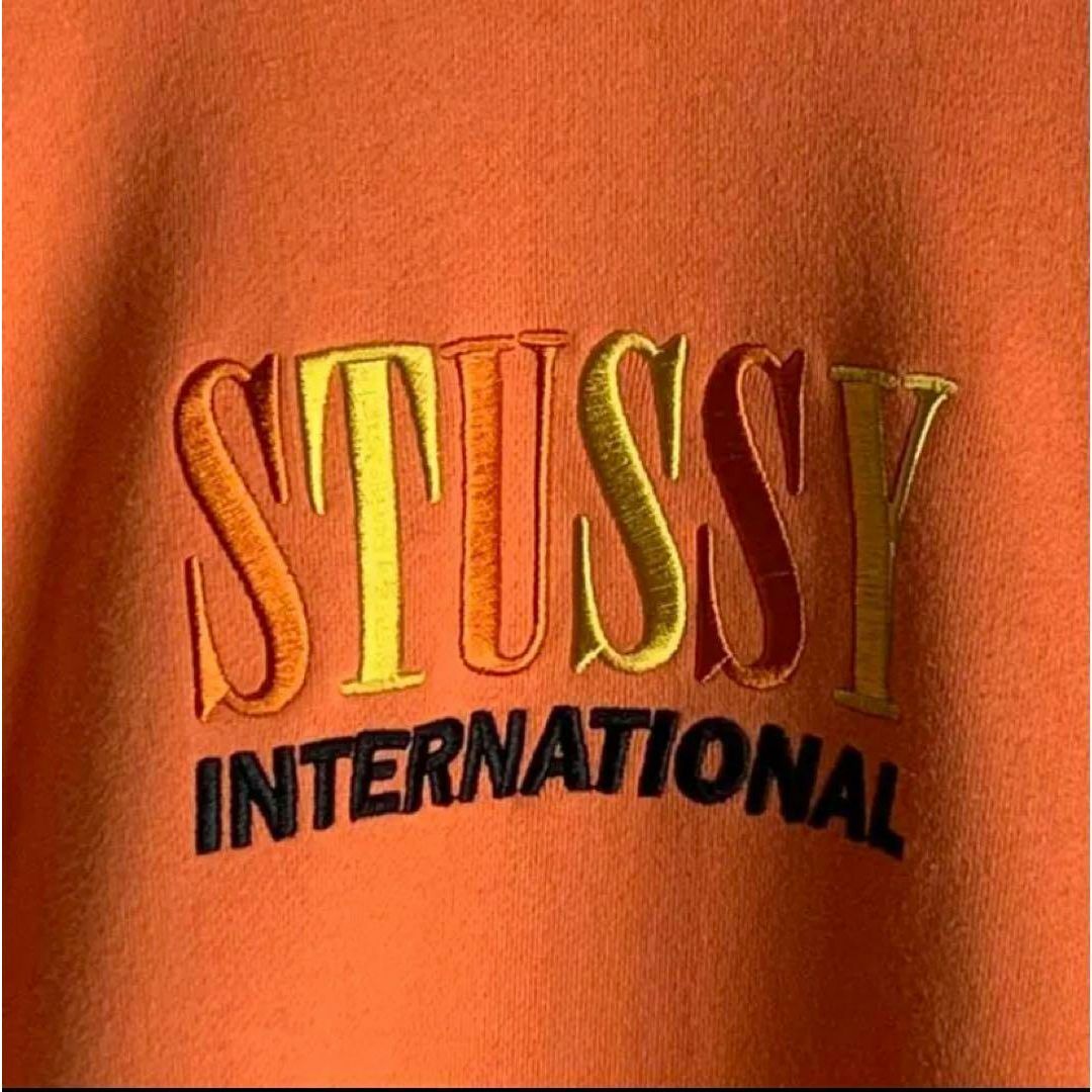 STUSSY(ステューシー)の【激レア】ステューシー King Gnu 新井和輝着用モデル 刺繍ロゴ パーカー メンズのトップス(パーカー)の商品写真