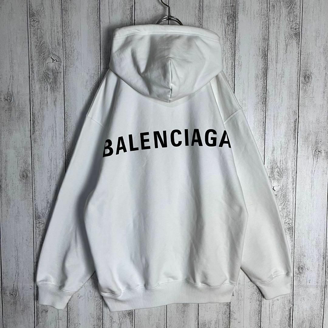 Balenciaga - 【超人気デザイン】バレンシアガ☆バックロゴ入り