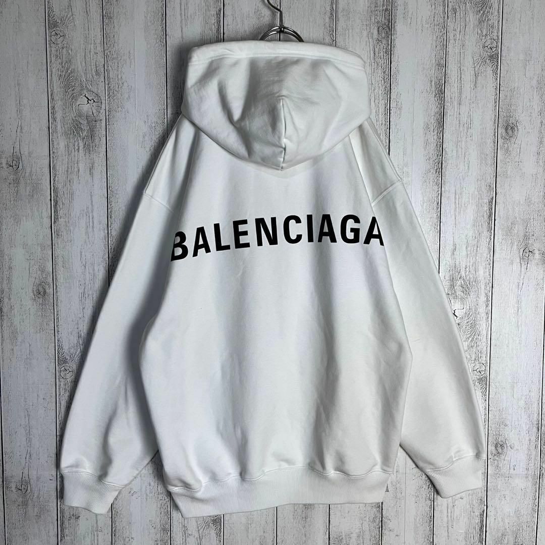 【大人気！入手困難！】BALENCIAGA　バックプリントロゴ　パーカー