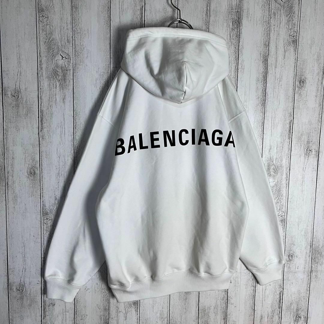 Balenciaga - 【超人気デザイン】バレンシアガ☆バックロゴ入り