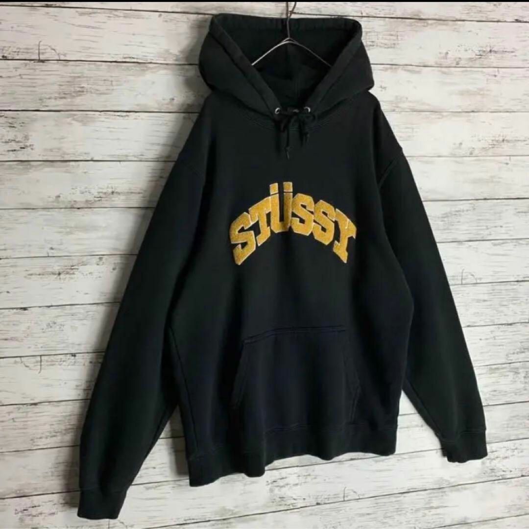 【即完売モデル】ステューシー パーカー センターパイルロゴ 希少デザイン入手困難 【即完売モデル】ステューシー パーカー センターパイルロゴ 希少デザイン入手困難