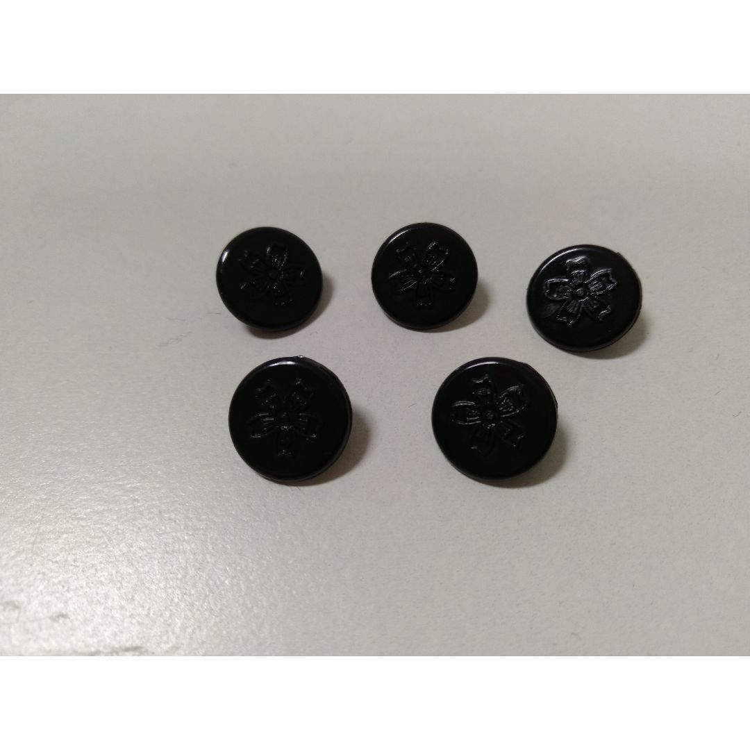 裏ボタン 標準学生服用・黒プラスチック 桜チェンジボタン5個セット 新品 メンズのファッション小物(その他)の商品写真