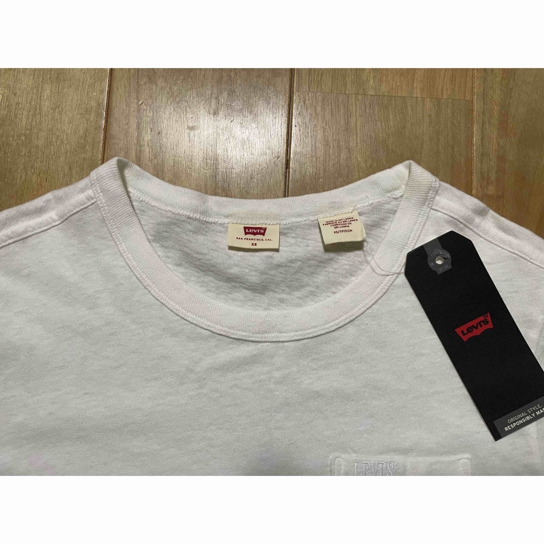 Levi's(リーバイス)の【未使用品】Levi’s 綿100% ポケットTシャツ レディース Sサイズ レディースのトップス(Tシャツ(半袖/袖なし))の商品写真