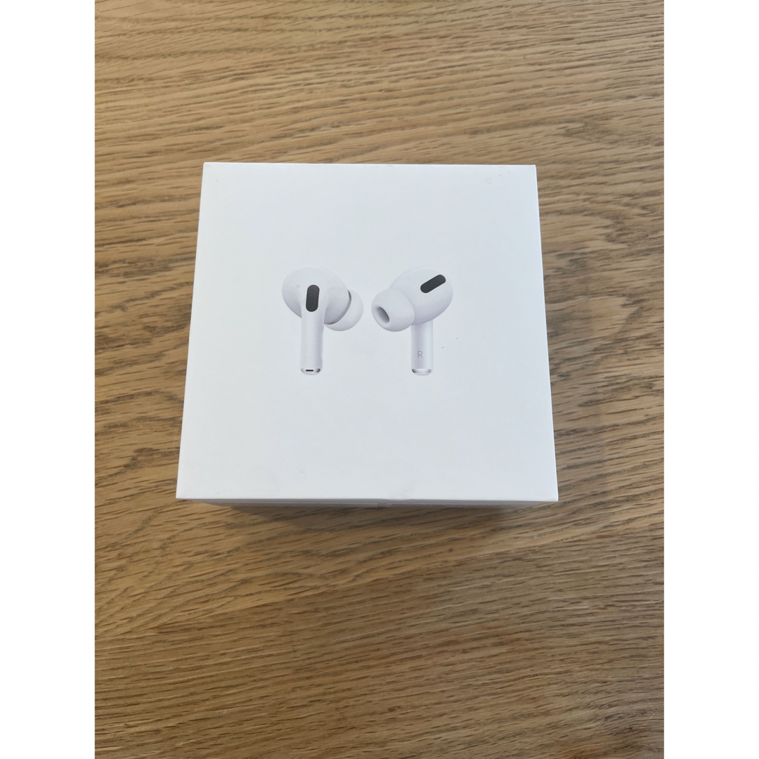 Apple(アップル)の★AirPods Pro★ スマホ/家電/カメラのオーディオ機器(ヘッドフォン/イヤフォン)の商品写真