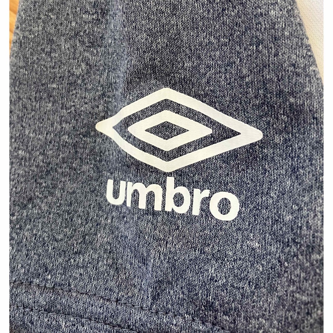 UMBRO(アンブロ)のアンブロ　サッカー半袖シャツ　140センチ スポーツ/アウトドアのサッカー/フットサル(ウェア)の商品写真