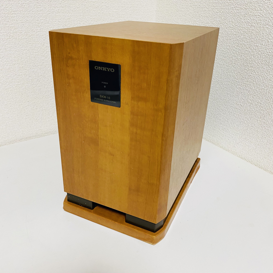 ONKYO　アンプ内蔵サブウーファー　SKW-10