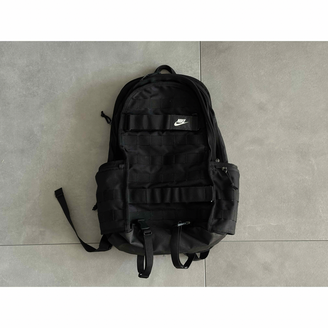 NIKE(ナイキ)のNIKE BACKPACK BLACK メンズのバッグ(バッグパック/リュック)の商品写真