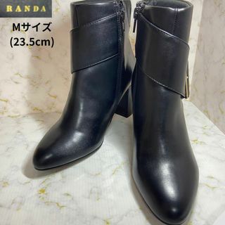 ランダ(RANDA)の★ブラックレザーブーツ★ほぼ未使用 ランダ バックル付 Mサイズ(23.5cm)(ブーツ)