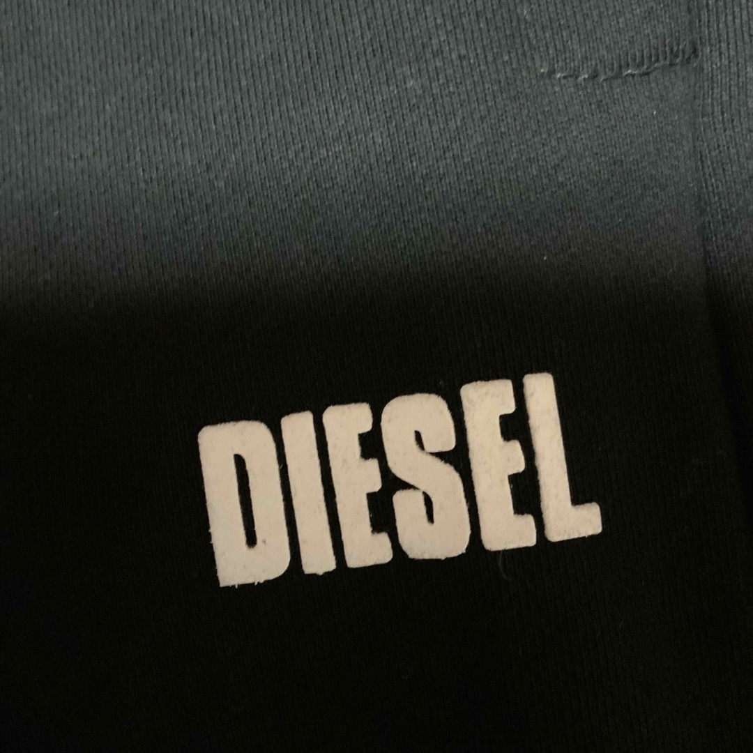 DIESEL(ディーゼル)の洗練されたデザイン　DIESEL　P-Tary-L1　スウェットパンツ　XL メンズのパンツ(その他)の商品写真