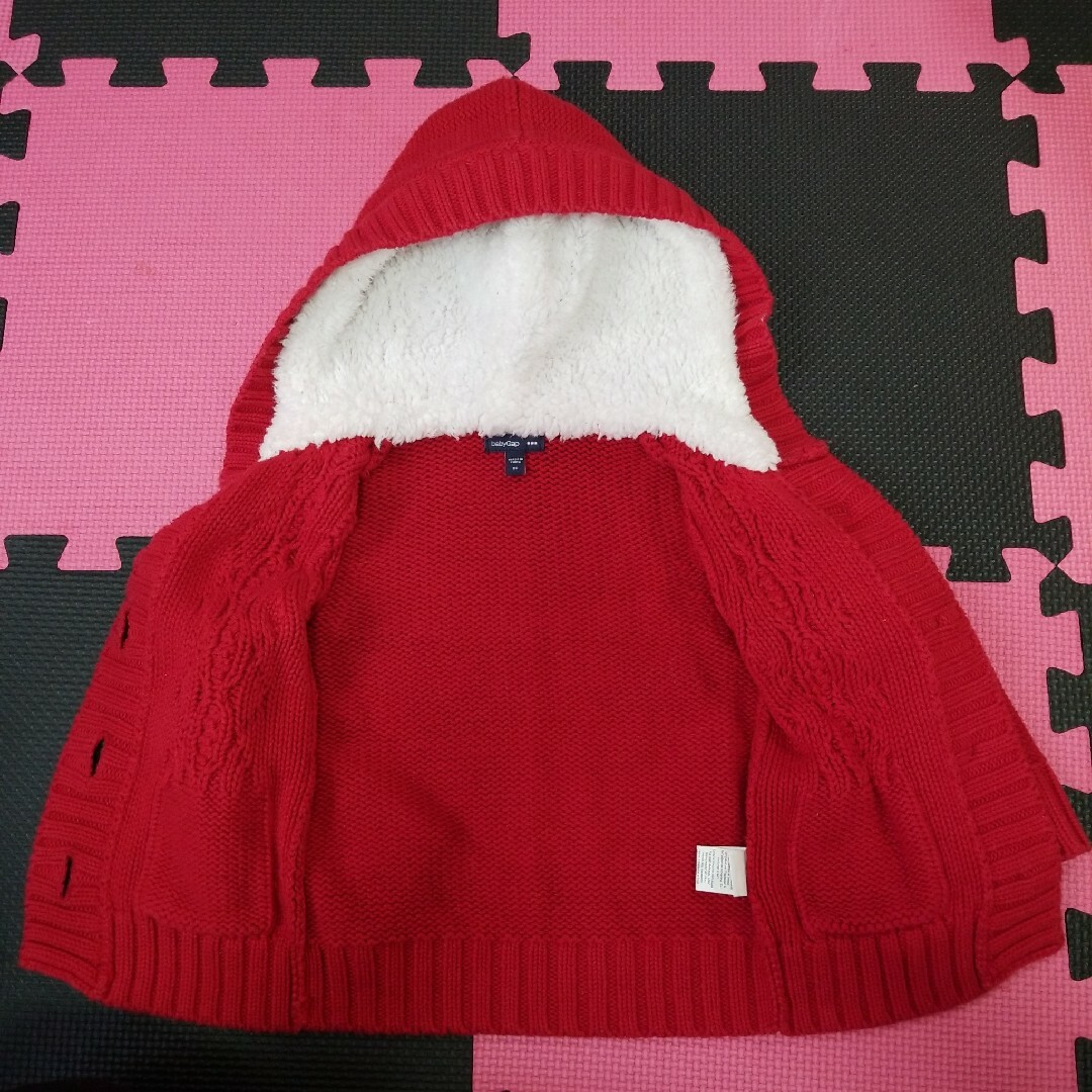 babyGAP(ベビーギャップ)のベビーギャップ90cmニットカーディガン キッズ/ベビー/マタニティのキッズ服女の子用(90cm~)(ジャケット/上着)の商品写真