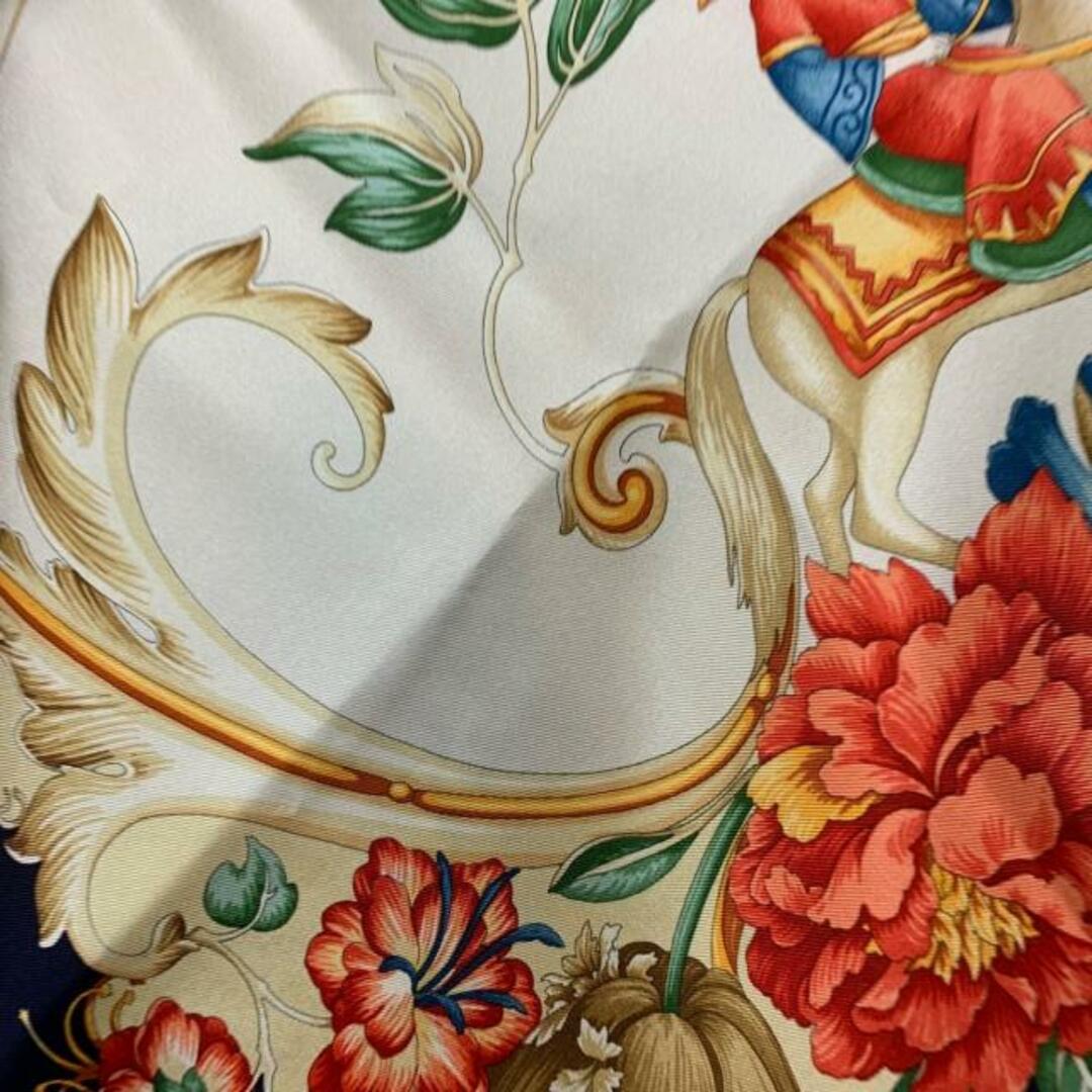 サルバトーレフェラガモ スカーフ美品 - - バンダナ/スカーフ