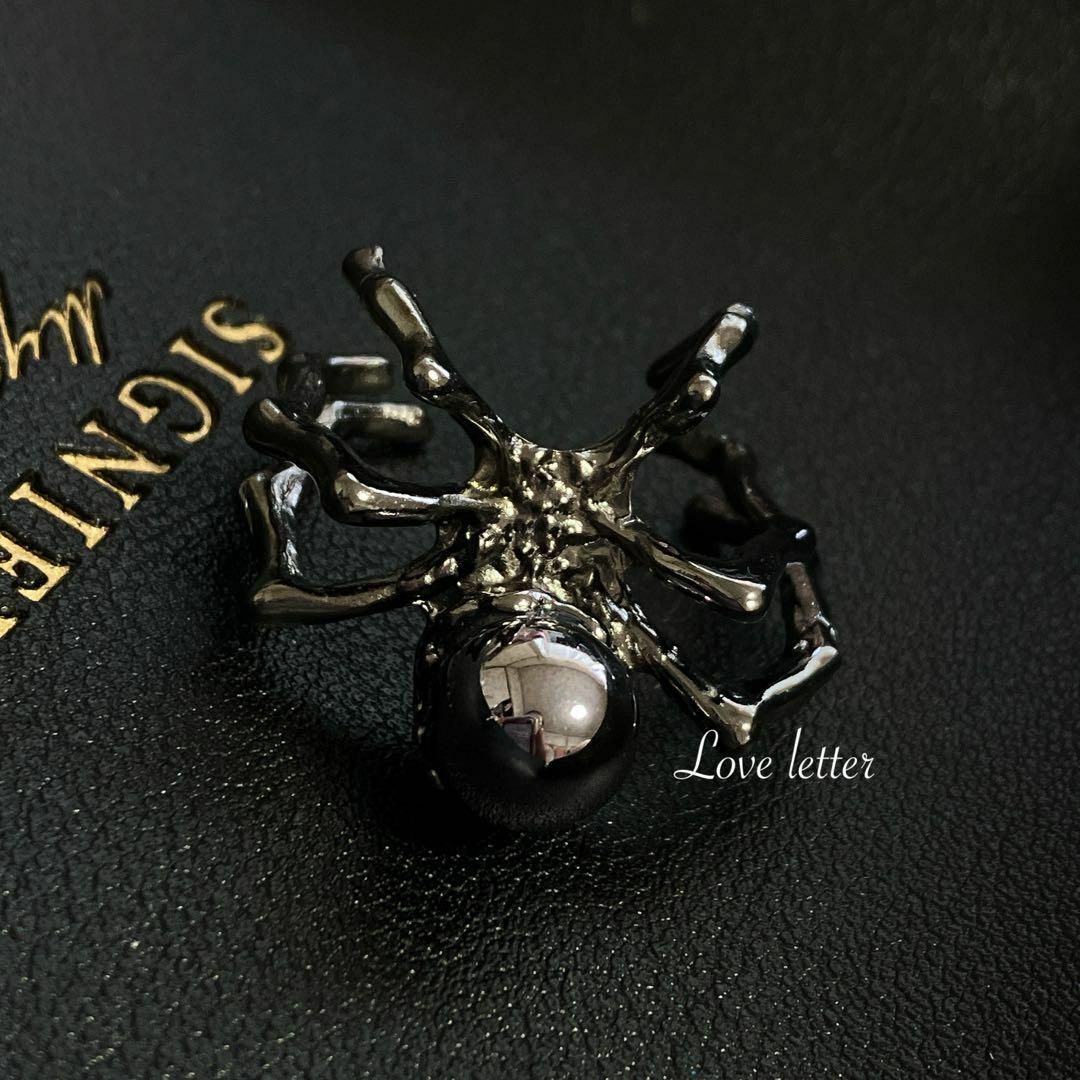 No.328S スパイダーリングカフ指輪 ダークグレー 韓国 蜘蛛 地雷 パンク レディースのアクセサリー(リング(指輪))の商品写真