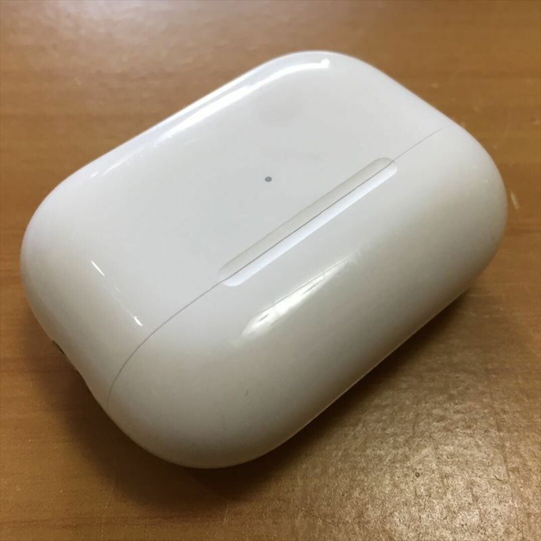 1) Apple純正 AirPods Pro 第2世代 充電ケース A2700 2